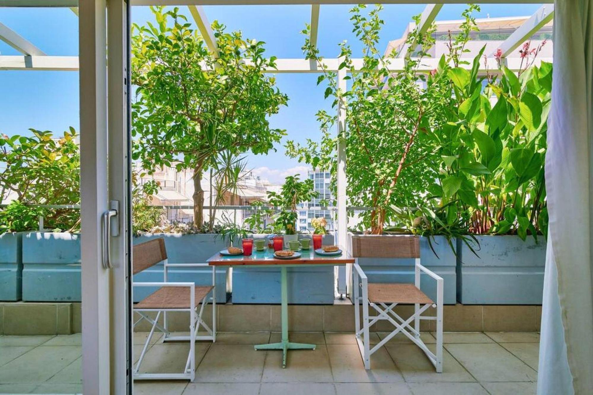360 View In Roof Top Appartment With Patio Athen Exterior foto